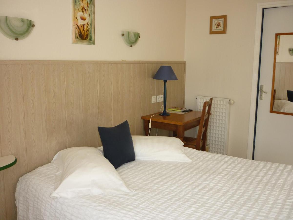 Hotel Les Voisins Beaucemaine Ploufragan Esterno foto