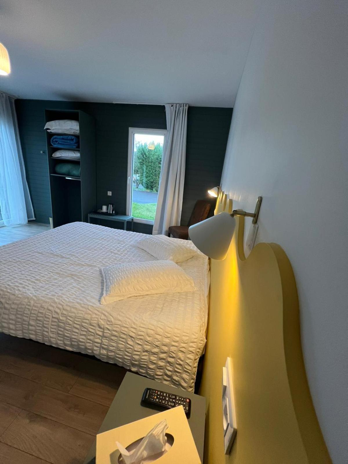 Hotel Les Voisins Beaucemaine Ploufragan Esterno foto
